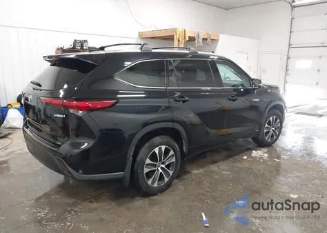 2021 Toyota Highlander Hybrid Xle z USA, uszkodzony, nr VIN 5TDHBRCH8MS535597